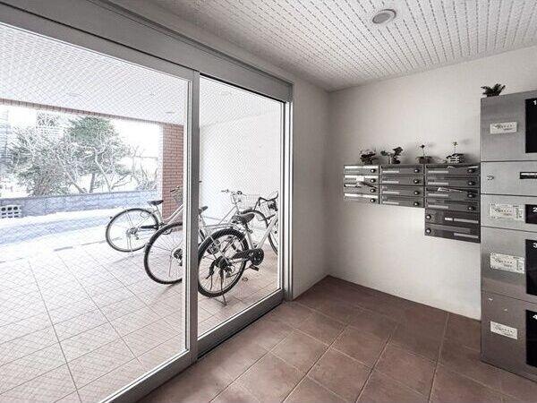 札幌市西区琴似一条マンション エントランス