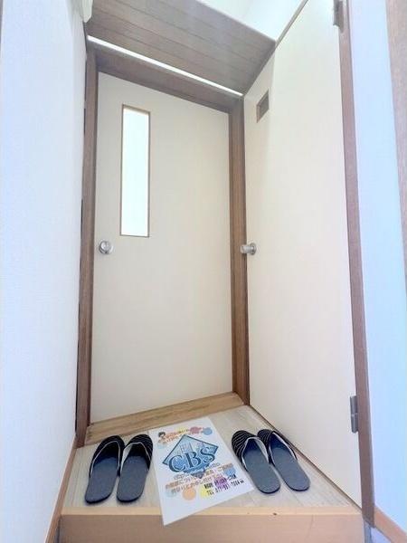 アーバン稲穂 玄関