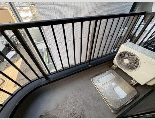 札幌市中央区南六条東マンション バルコニー