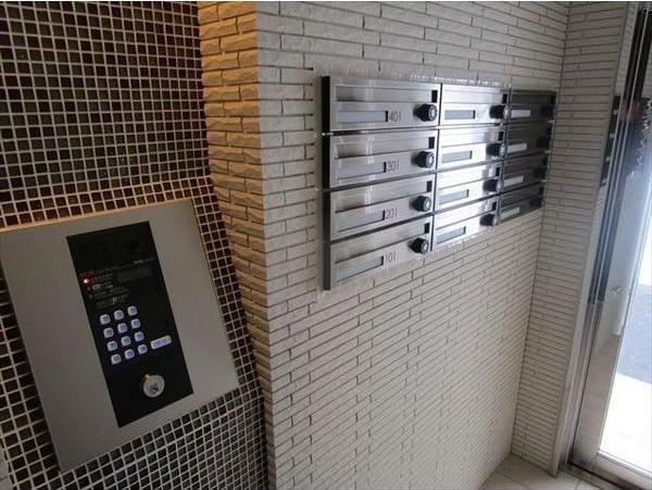 札幌市中央区南十四条西マンション エントランス