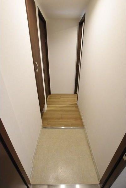 キングハウス学園前 玄関
