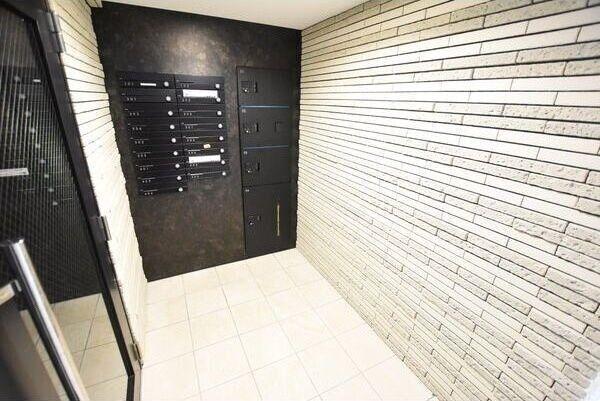 札幌市豊平区豊平八条マンション エントランス