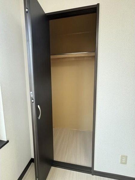 札幌市中央区南五条西アパート 収納