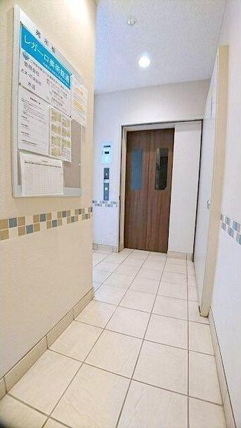 札幌市中央区北四条西マンション エントランス