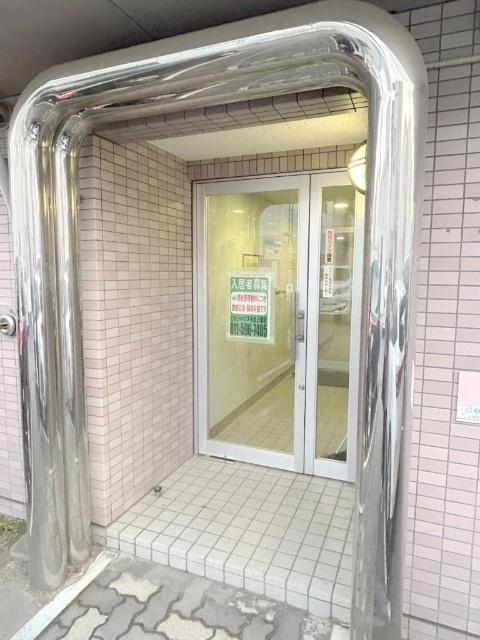 札幌市南区澄川三条マンション エントランス