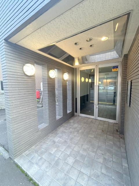 札幌市北区北十三条西マンション エントランス