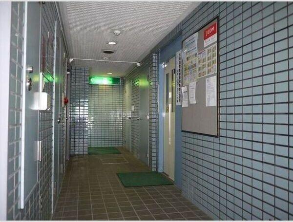 札幌市中央区南一条西マンション エントランス