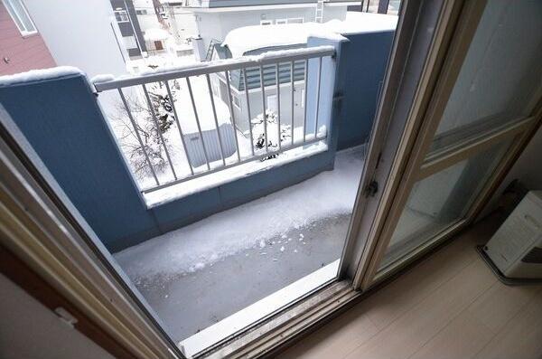 札幌市豊平区月寒東二条マンション バルコニー