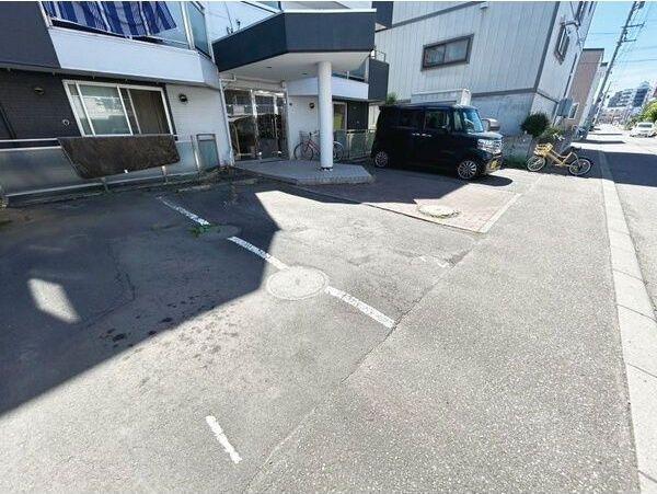 アルコン南郷9 駐車場