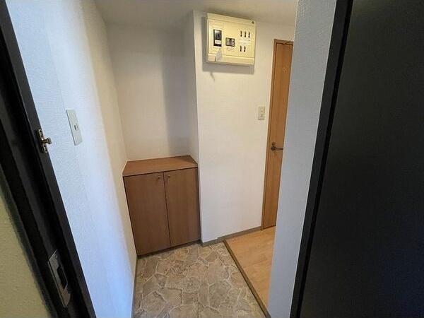 札幌市中央区南九条西マンション 玄関