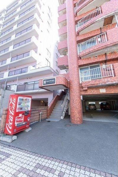 札幌市中央区南八条西マンション エントランス