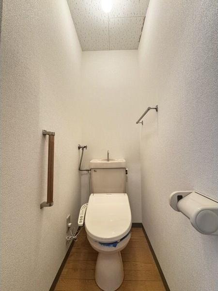 札幌市中央区南九条西アパート トイレ