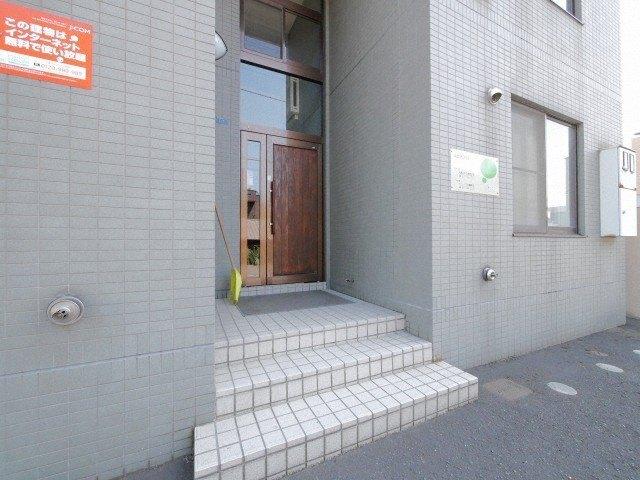 札幌市中央区南十八条西マンション エントランス