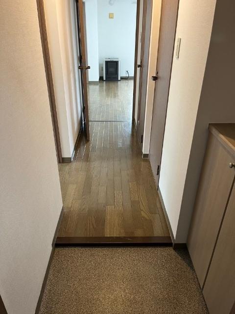 札幌市中央区南十八条西マンション 玄関