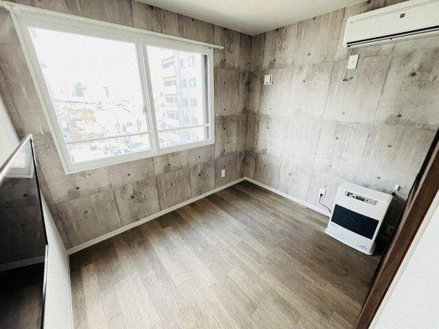 札幌市中央区南十一条西マンション リビング