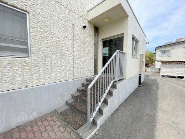 札幌市中央区南十三条西マンション エントランス