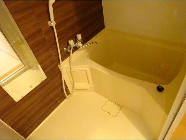 札幌市中央区南六条西アパート 部屋画像