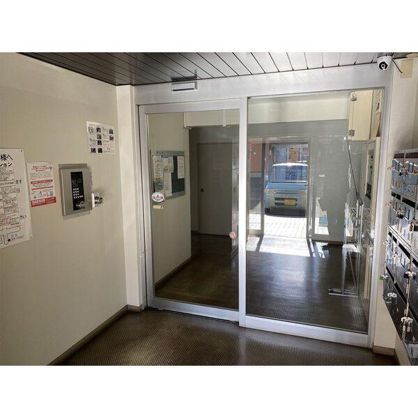 札幌市西区八軒二条東マンション ロビー
