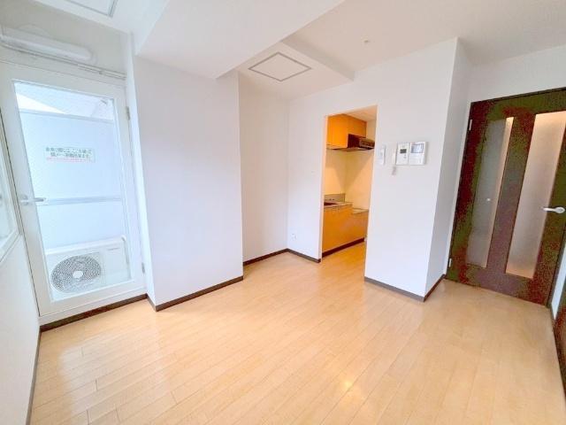 札幌市中央区南二条西マンション リビング