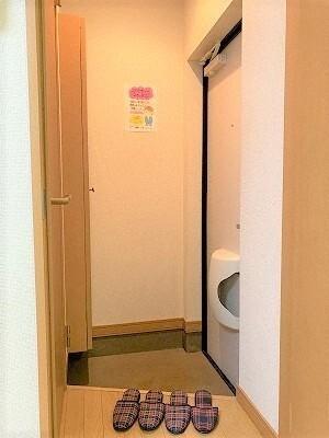 札幌市豊平区豊平八条アパート エントランス