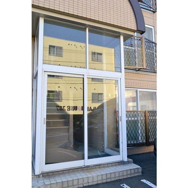 札幌市北区北三十八条西マンション エントランス