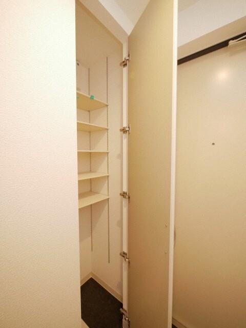 札幌市中央区南七条西マンション 収納