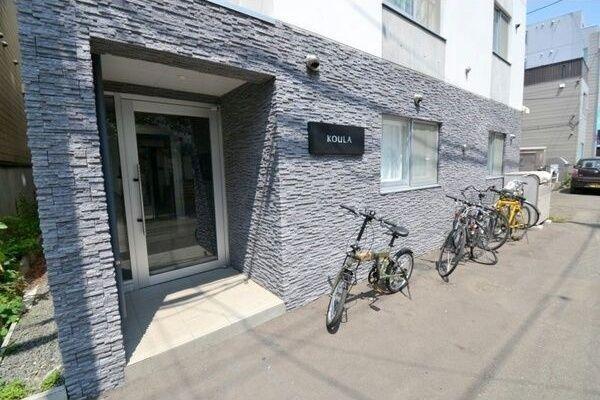 札幌市中央区南七条西マンション エントランス