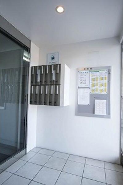 札幌市豊平区平岸四条マンション エントランス