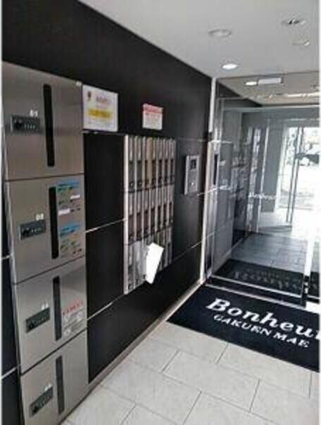 札幌市豊平区豊平六条マンション エントランス