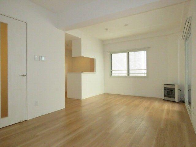 札幌市中央区南十条西マンション リビング
