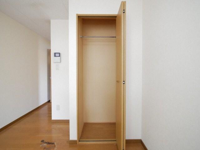 クリエイト旭町A 収納
