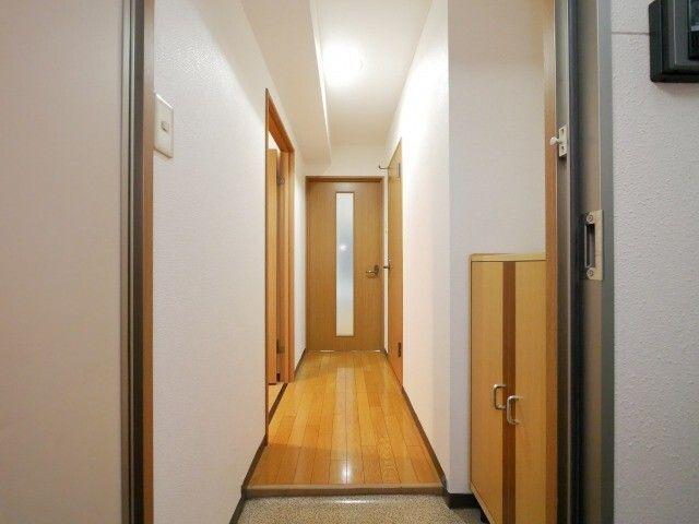 札幌市中央区南八条西マンション 玄関
