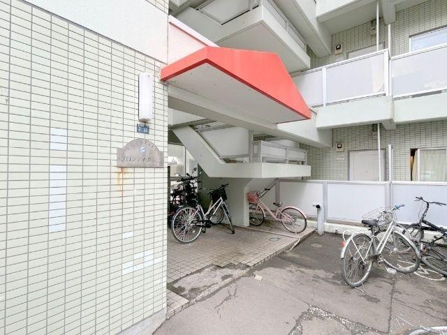 札幌市東区北十六条東マンション エントランス