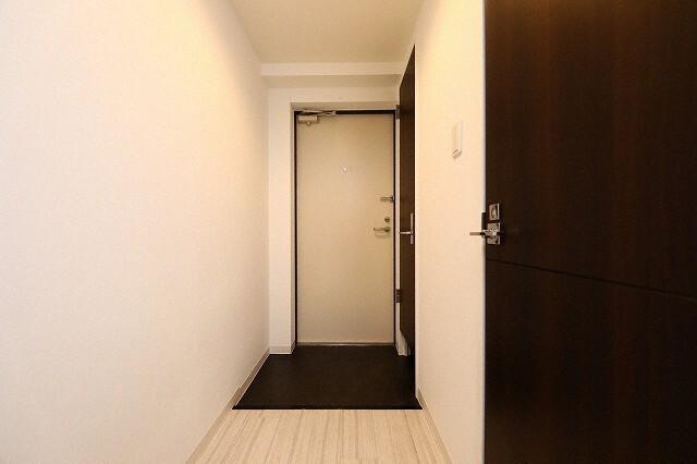 札幌市中央区南七条西マンション 玄関