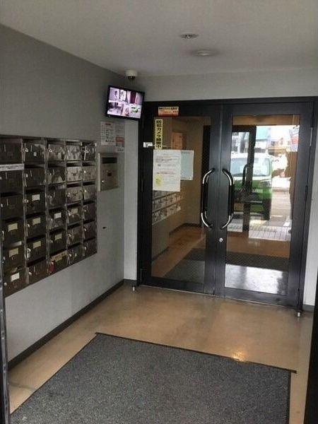 札幌市中央区南五条西マンション エントランス