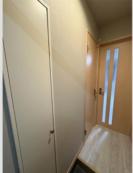 札幌市中央区南十五条西アパート 玄関
