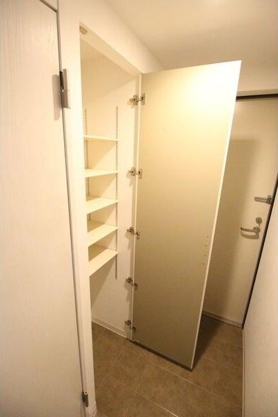 札幌市豊平区中の島一条マンション 玄関