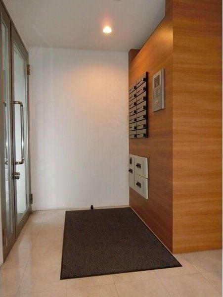 札幌市中央区南十条西マンション エントランス