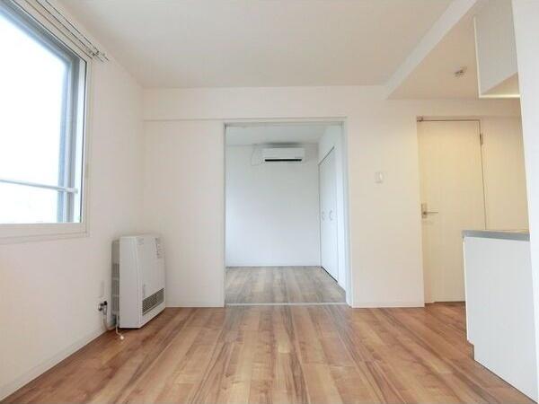札幌市中央区南十条西マンション リビング