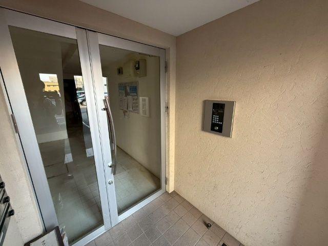 イーシティ山鼻 エントランス