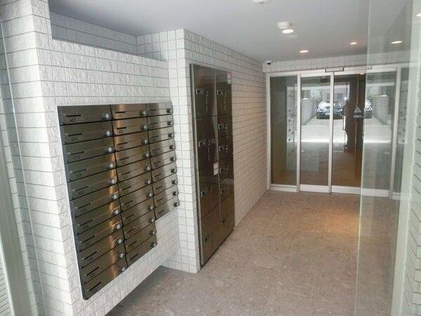 札幌市中央区北四条西マンション エントランス