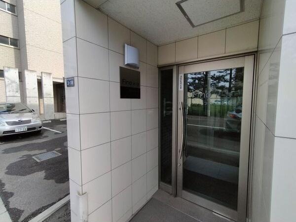 札幌市中央区南六条西マンション エントランス