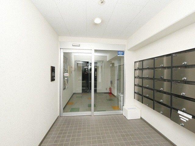 札幌市中央区北四条西マンション エントランス