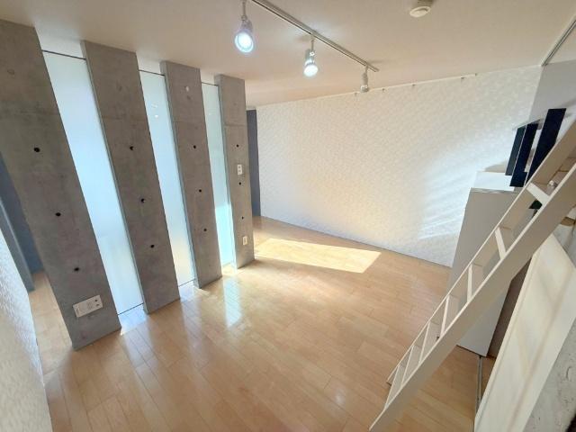 札幌市中央区南十条西マンション リビング