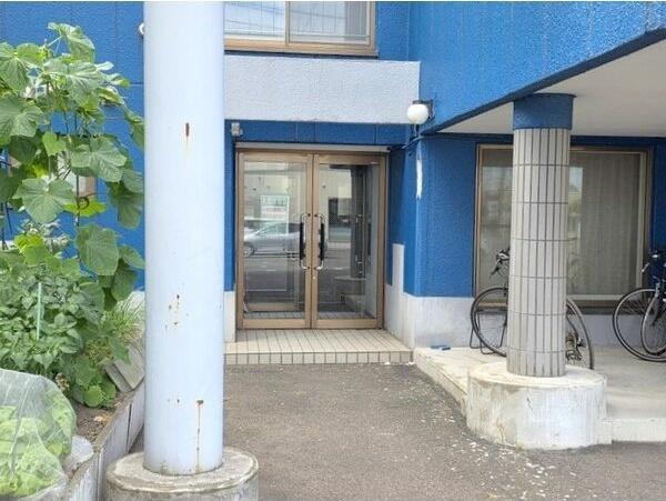 札幌市西区山の手七条マンション エントランス
