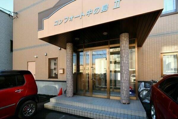 札幌市豊平区中の島一条マンション エントランス