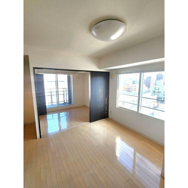 札幌市北区北三十九条西マンション リビング