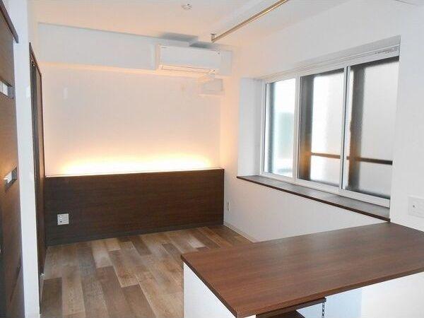 札幌市中央区南五条西マンション リビング