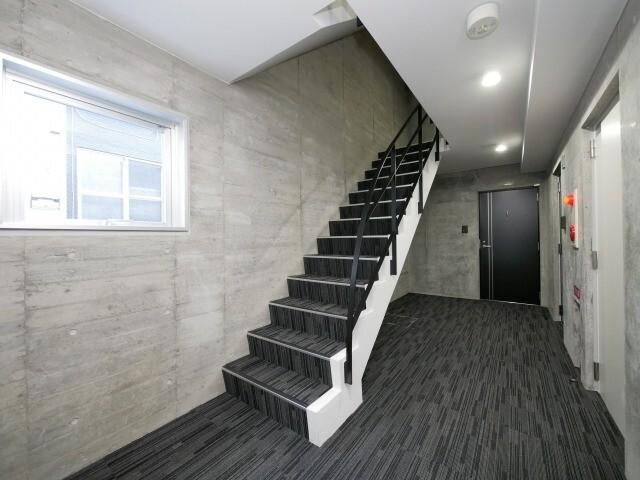 札幌市中央区南十六条西マンション エントランス