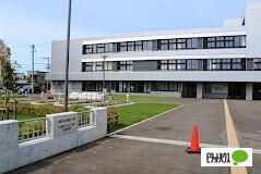 札幌市立新陽小学校：523m